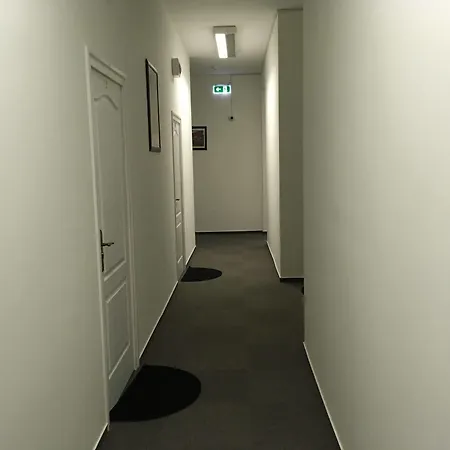 California 3* 布达佩斯