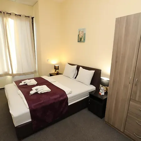 Hotel California 3*