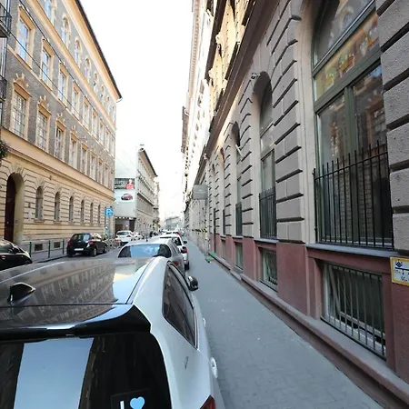 Hotel California Budapest