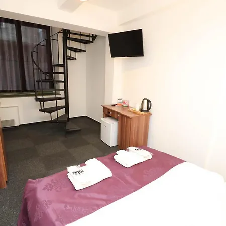 Hotel California Budapest