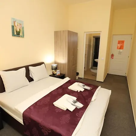 Hotel California Hotel Budapest