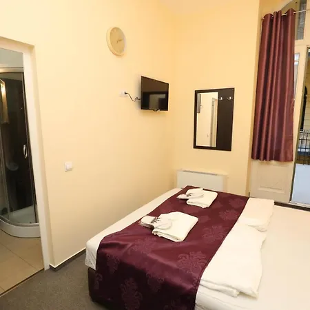 Hotel Hotel California 3*